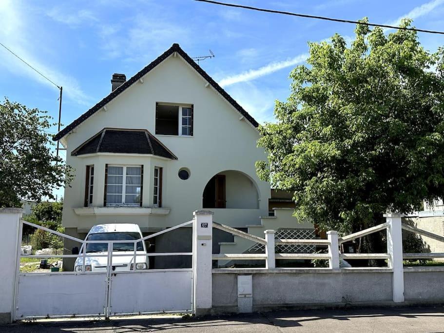 Charmante Maison Avec Jardin A Troyes Sainte-Savine Экстерьер фото